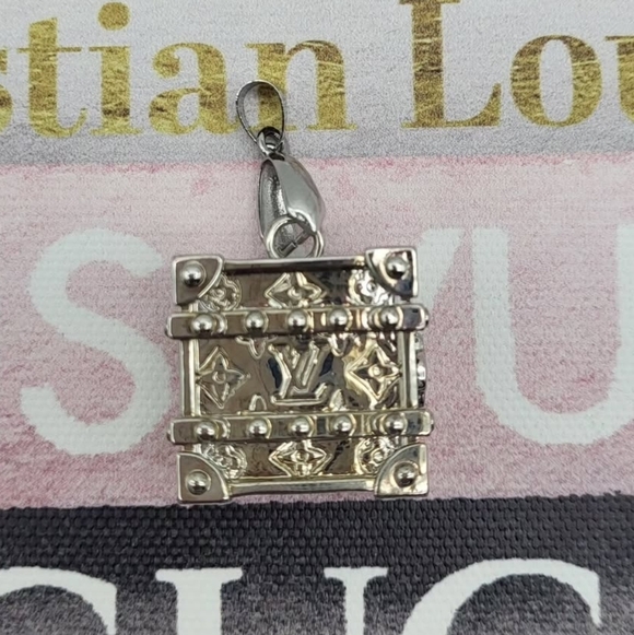 Accessories - Luxury zipper pull